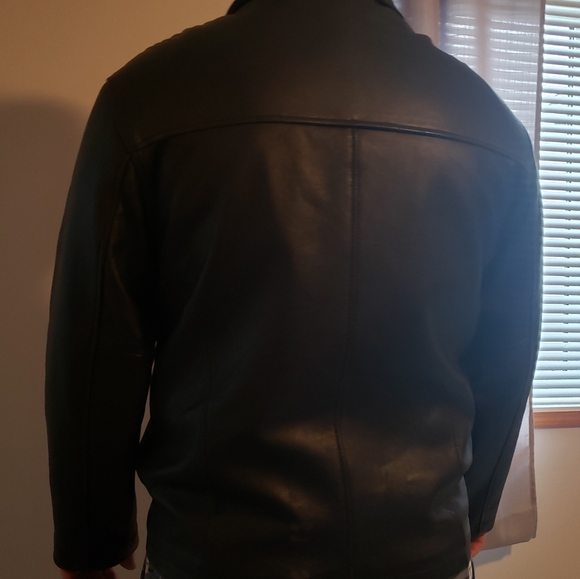 Ocean West Mens Leather Jacket. EUC - Picture 5 of 8